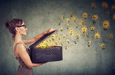 谁能帮我找到关于四年级下简便运算的300道题