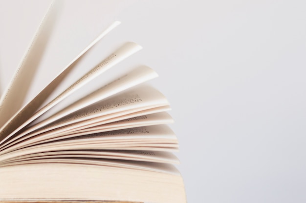 谁能帮我找到关于四年级下简便运算的300道题